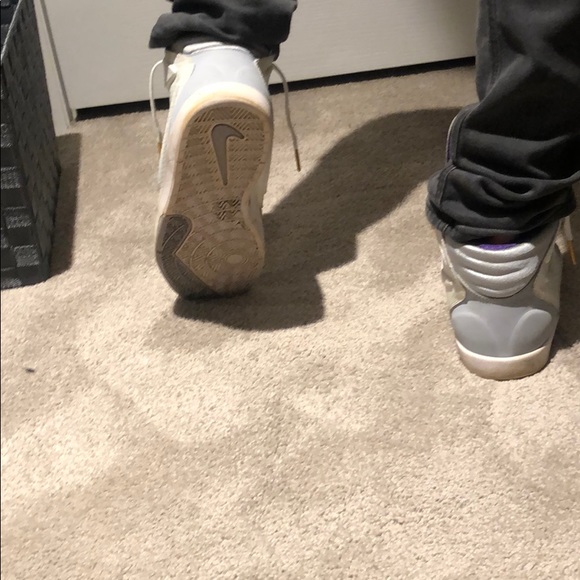 Nike gray sneakers - Picture 6 of 8